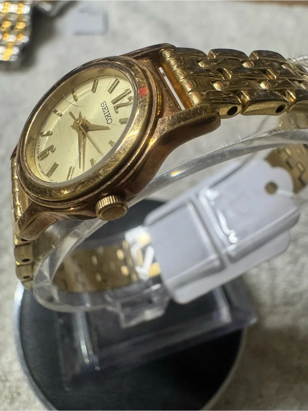 Seiko Gold Tone Ladies Analog Bracelet Watch